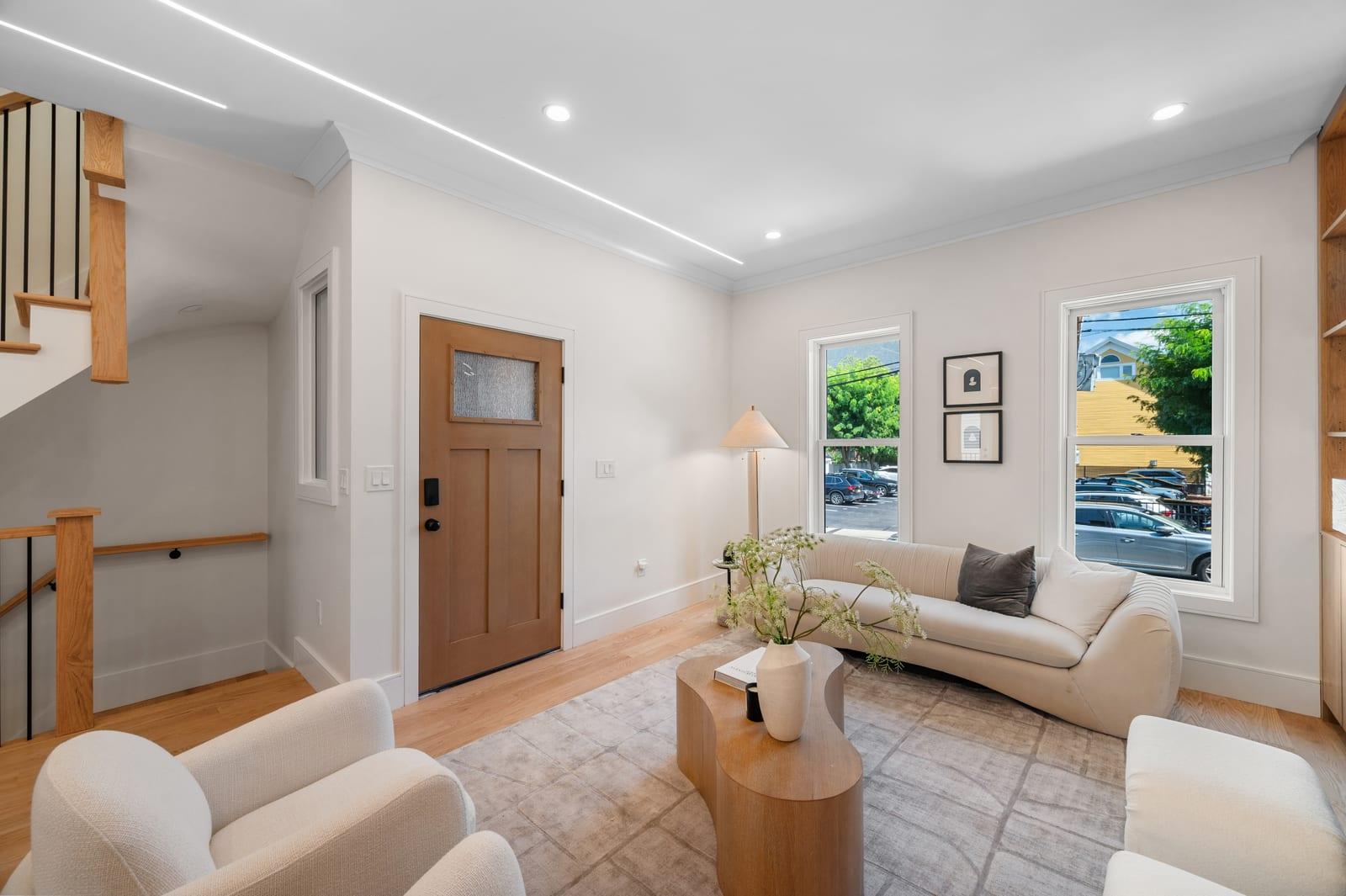 South Boston Seaside Residence — photo 2 of 28